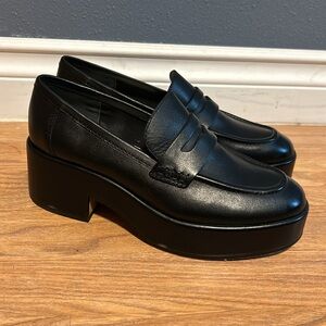 Dolce Vita Yanni Leather Platform Loafer. Black.